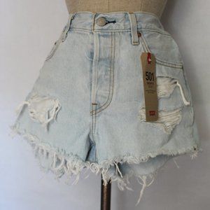 *25% OFF CHRISTMAS SALE!* BRAND NEW Faded, Ripped Levi Shorts - Size 28